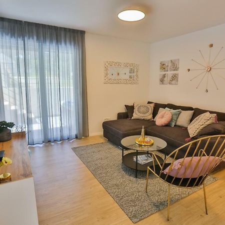 Luxury Urban Villa Apartments With Jacuzzi Split Exterior foto