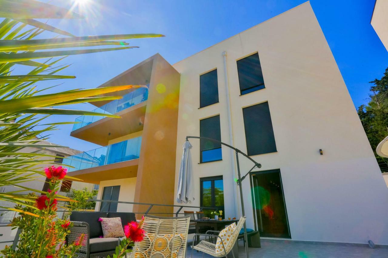 Luxury Urban Villa Apartments With Jacuzzi Split Exterior foto
