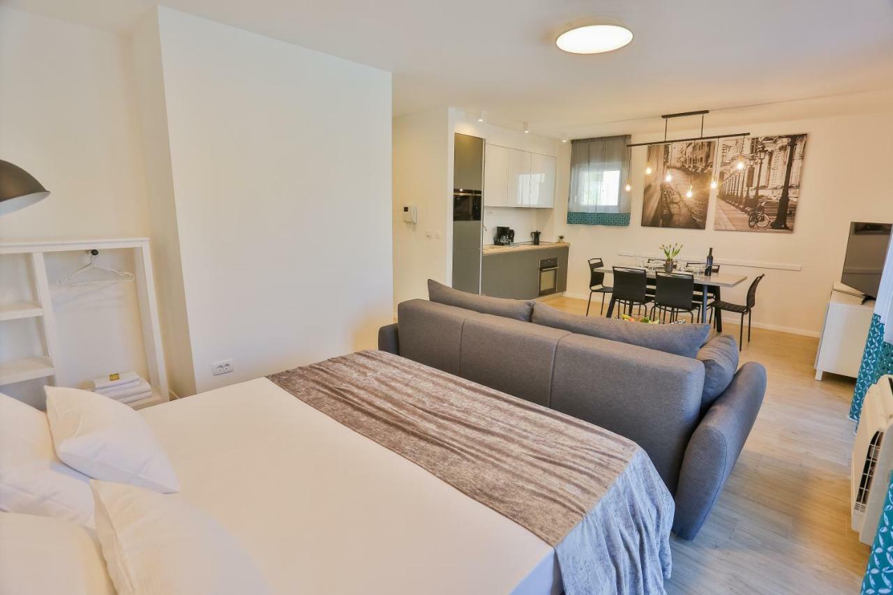 Luxury Urban Villa Apartments With Jacuzzi Split Exterior foto