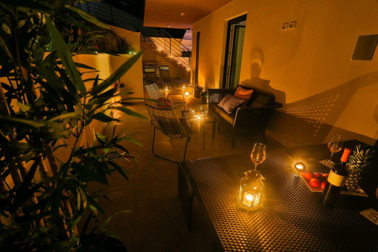 Luxury Urban Villa Apartments With Jacuzzi Split Exterior foto