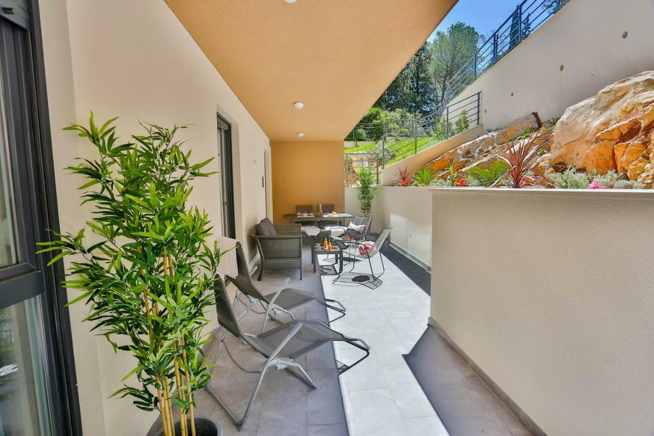 Luxury Urban Villa Apartments With Jacuzzi Split Exterior foto