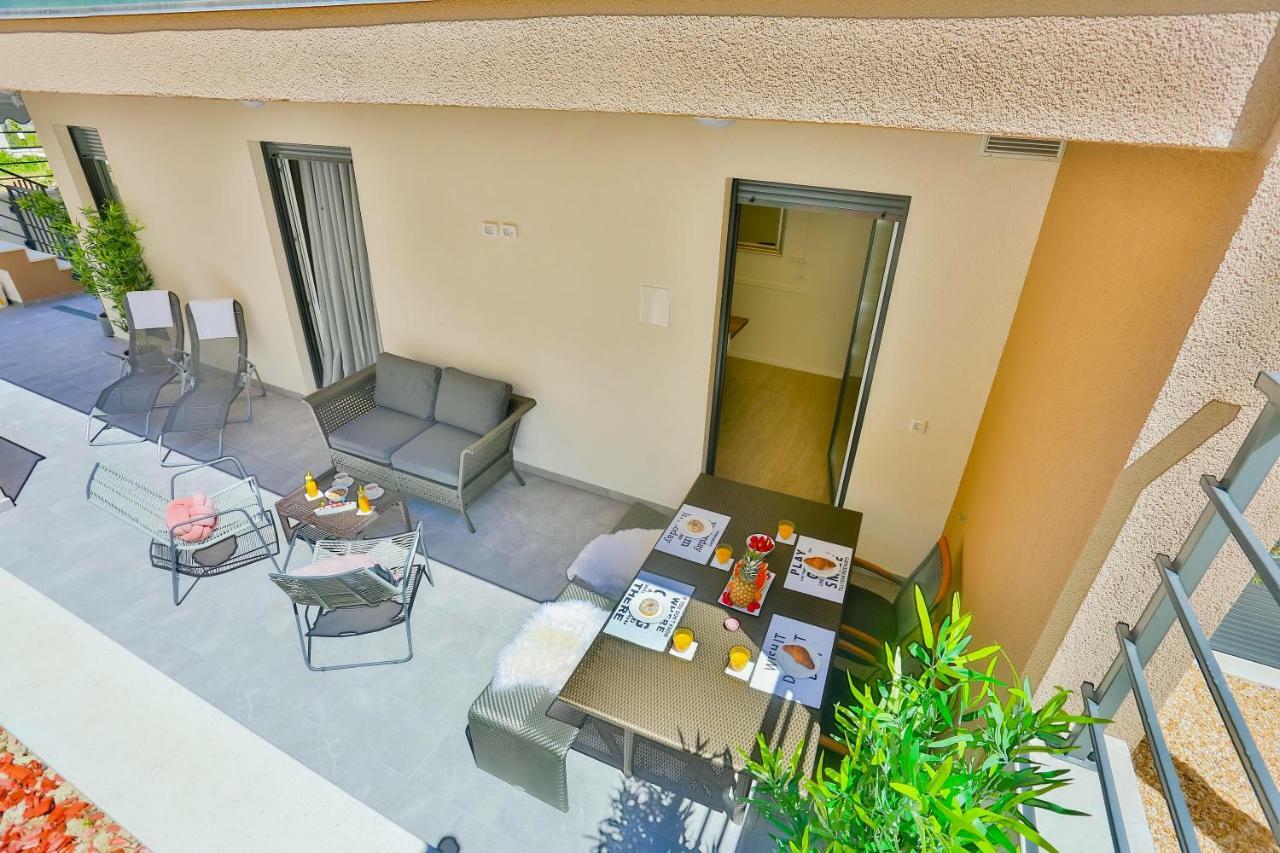 Luxury Urban Villa Apartments With Jacuzzi Split Exterior foto